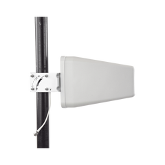 Antena Direccional de Banda Ancha de Alto Desempeño, 698-960 MHz / 1695-2700 MHz, conector N hembra. 50 Ohm de impedancia.