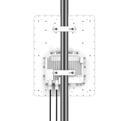 Estación Base ePMP 4500 / Antena Integrada de 17 dBi / 90º de apertura / MU-MIMO / OFDMA 8x8 / Capacidad de Hasta 4 Gbps Agregados / 4910–6135 MHz (Wi-Fi 6) / Sincronización GPS / Hasta 120 Suscriptores / Protección IP67 /