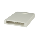 Caja de Montaje en Superficie, con Accesorio para Resguardo de Fibra Óptica, para 6 Módulos Mini-Com, Color Blanco Mate