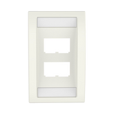 Placa de Pared Vertical Ejecutiva, Salida Para 4 Puertos Mini-Com, Con Espacios Para Etiquetas, Color Blanco Mate
