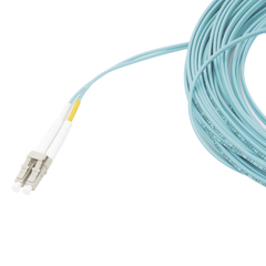 Jumper de Fibra Óptica Multimodo 50/125 XGLO OM3, LC-LC Duplex, OFNR, Color Aqua, 15 Metros
