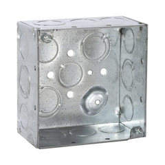 Caja Cuadrada Galvanizada de 4" x 4", profundidad de 2 1/8". Cuenta con 10 KO de 1/2" y 6 TKO (1/2" - 3/4"))