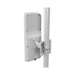 (mANTBox ax 15s) Punto de Acceso Sectorial de 120°/ WiFi 6 Doble Banda 2.4Ghz y 5Ghz/Antena Integrada 15 dBi/Con 1 Puerto Ethernet PoE In + 1 puerto SFP 2.5Gbps