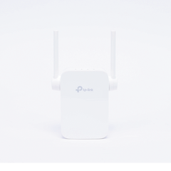 Repetidor / Extensor de Cobertura WiFi AC, 750 Mbps, doble banda 2.4 GHz y 5 GHz, con 1 puerto 10/100 Mbps con 2 antenas externas