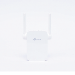 Repetidor / Extensor de Cobertura WiFi AC, 750 Mbps, doble banda 2.4 GHz y 5 GHz, con 1 puerto 10/100 Mbps con 2 antenas externas