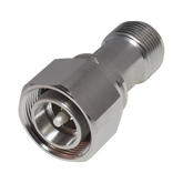 Adaptador en Línea de Conector 4.3-10 Macho a N Hembra, Bronce Blanco/ Plata/ Teflón.