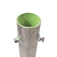 Base para Mástil Hasta 2" con Opresores, Base de 30 x 30 cm y Tubo de 50 cm Ced. 30. Galv. Inmersión.