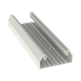 Base para canaleta T-70, de PVC rígido, con orificios perforados para montaje, 103.3 x 44.9 x 2400 mm, Color Blanco Mate