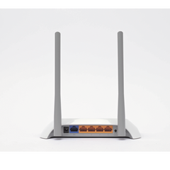 Router Inalámbrico para WISP con Configuración de fábrica personalizable / 2 Antenas 5dBi / 4 Puertos LAN 10/100Mbps / MIMO 2x2 / Control de Ancho de Banda / Red de Invitados / Control Parental