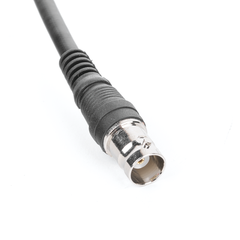 AISLADOR DE TIERRA por BNC / ELIMINE eficazmente los problemas en el video como el RUIDO, DIAFONIA, INDUCCIÓN e INTERFERENCIAS causadas por los lazos de tierra. Compatible con cámaras HD-TVI/CVI/AHD/CVBS de hasta 2 MP.