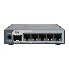 Router hEX S / 5 Puertos Gigabit Ethernet / 1 Puerto SFP 2.5G / Dual-Core ARM / 512 MB RAM / RouterOS V7 / PoE-In y PoE-Out / Montaje en Pared