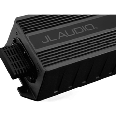 Amplificador Náutico y para Deportes de Motor / 4 Canales / 280 W RMS / Clase D / IPX7 / Filtros Paso Bajo y Paso Alto / Potenciómetros Calibrados