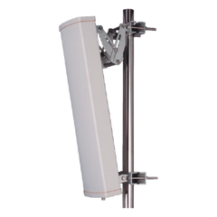 Antena sectorial para 2G, 3G, 4G y 5G de telefonía celular / 15 dBi / Multi Banda / Rango de Frecuencia (698-960 / 1710-2700 MHz).