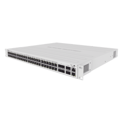 Cloud Router Switch 48 puertos PoE 802.3af/at Gigabit, 4 puertos SFP+ 10G, 2 puertos QSFP+ 40G, Montaje en Rack