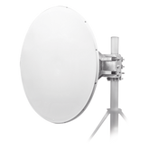 Antena direccional Alto Rendimiento / Parábola profunda para mayor aislamiento al ruido /4 ft / 4.9 a 6.1 GHz / / Ganancia de 35 dBi / Soporte de acero inoxidable / Polaridad en 90 ° y 45 ° / Incluye montaje.
