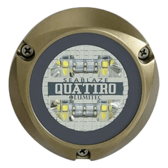 Luz led marina sumergible SeaBlaze Quattro, emite luz multicolor de 2000 lúmenes, fabricada en bronce naval con grado de protección IP68.