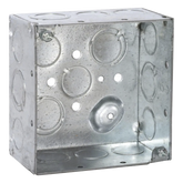 Caja Cuadrada Galvanizada de 4" x 4", profundidad de 2 1/8". Cuenta con 10 KO de 1/2" y 6 TKO (1/2" - 3/4"))