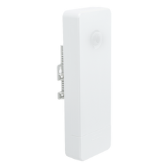 Suscriptor ePMP Force 130 MIMO 2x2 / 28 dBm de potencia / Mejor desempeño en zonas altamente ruidosas / 5150-5970 MHz / Distancia de 3 km en PTMP / Antena integrada de 14 dBi (C050900C505A)