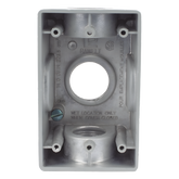 Caja Condulet FS de 1" (25.4 mm ) con tres bocas una arriba y una atrás a prueba de intemperie.