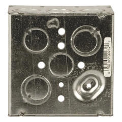 Caja Cuadrada Galvanizada de 4" x 4", profundidad de 2 1/8". Cuenta con 10 KO de 1/2" y 6 TKO (1/2" - 3/4"))
