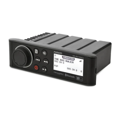 Sistema de Audio Marino MS-RA70 / Pantalla LCD Monocroma 2.6" / Tecnología Multi-Zone™? 2 Zonas / Potencia Pico 200 W / Bluetooth® y ANT® / Compatible con SiriusXM y DAB+ / IPX7 / USB para Actualizaciones