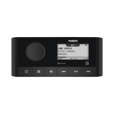 Sistema de Audio Marino / Pantalla LCD 2.3" / Bluetooth y ANT / 180 W Pico / 22 W RMS x 4 / 2 Zonas Multi-Zone / IPX6 e IPX7 / Compatible con AM, FM, DAB+, AUX / Actualizaciones Inalámbricas
