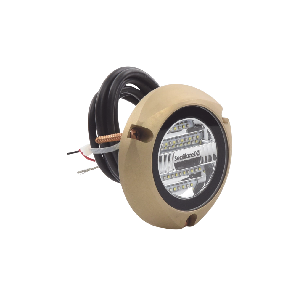 Luz led marina sumergible SeaBlaze X2, emite luz de color blanco y azul de 6000 lúmenes, fabricada en bronce naval con grado de protección IP68.