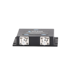 Divisor de Potencia Coaxial 2 Vías / 698-2700 MHz / 75 Ohm / Pérdida por División 3 dB / Aislamiento ≥20 dB / Conector F-hembra / Diseño Microstrip