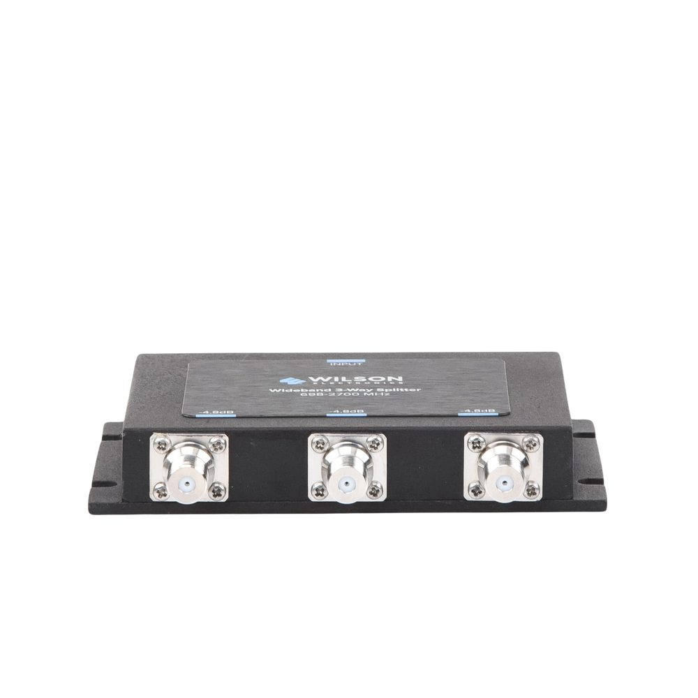 Divisor de potencia de 3 vías para la distribución de señal a tres antenas de servicio | 4.8 dB de pérdida por puerto | Conectores F hembra
