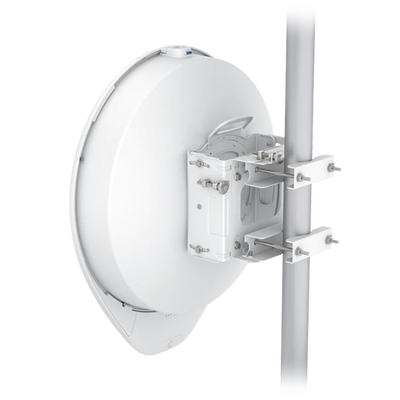airFiber 60 XG Radio PtP 60 GHz (57–66 GHz) con Radio de Respaldo de 5 GHz, Para una Distancia de Hasta 4 km con Soporte SFP+