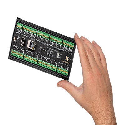 PORTENTA MACHINE CONTROL ,Ideal para aplicaciones en la Industria 4.0 gracias a sus múltiples  puertos de comunicación  y una programación flexible en estándares de PLC o Arduino IDE