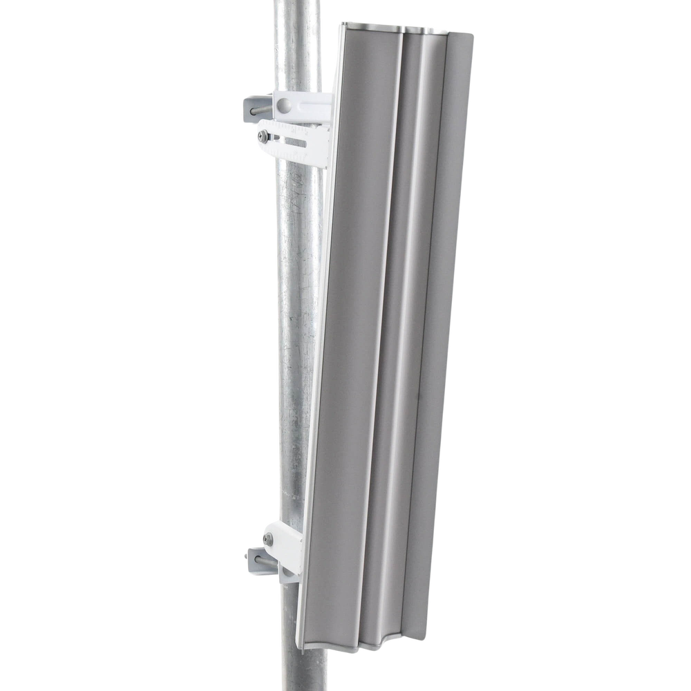 Antena sectorial para estaciones base airMAX AC de 60° de cobertura horizontal, en 5 GHz (5150 - 5875 MHz) de 21 dBi