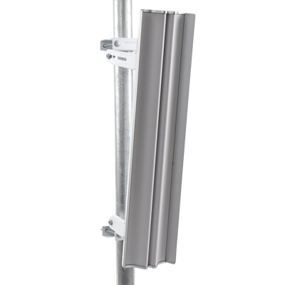 Antena sectorial para estaciones base airMAX AC de 60° de cobertura horizontal, en 5 GHz (5150 - 5875 MHz) de 21 dBi