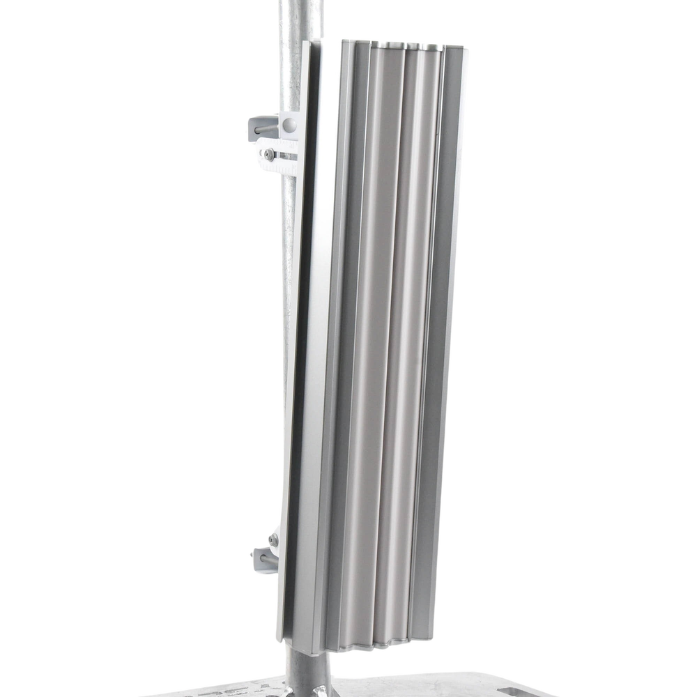 Antena sectorial para estaciones base airMAX AC de 45° de cobertura horizontal, en 5 GHz (5150 - 5875 MHz) de 22 dBi