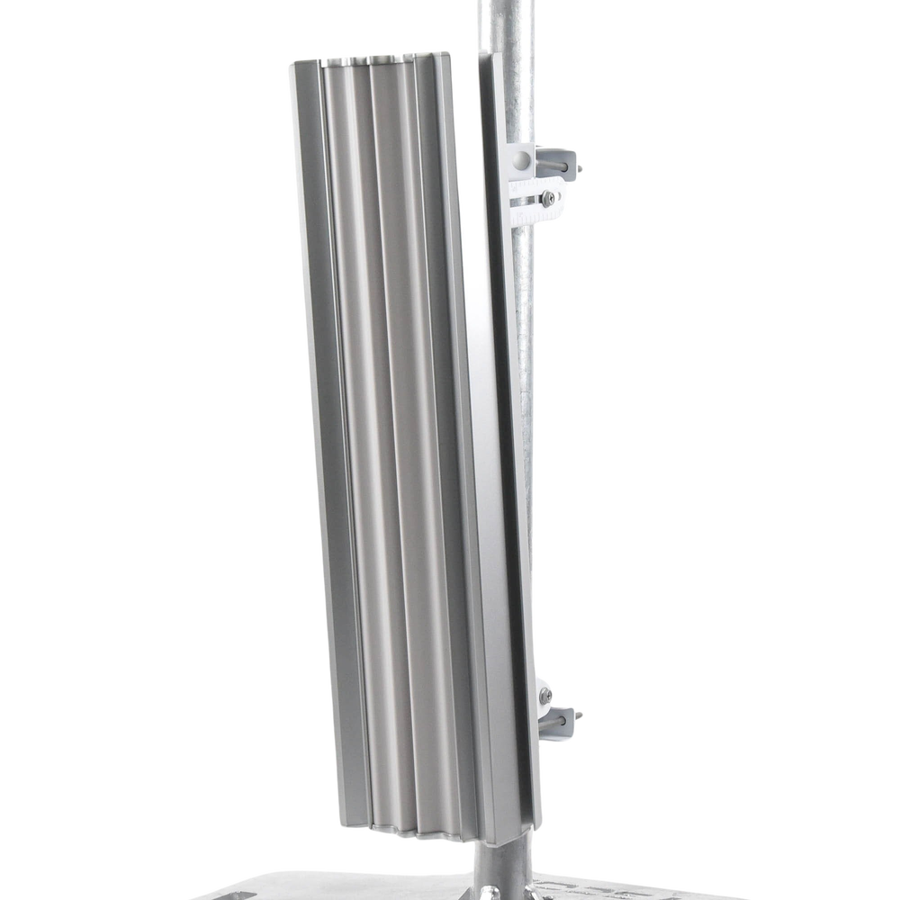 Antena sectorial para estaciones base airMAX AC de 45° de cobertura horizontal, en 5 GHz (5150 - 5875 MHz) de 22 dBi