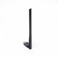 Adaptador  USB inalámbrico doble banda AC 600 Mbps, antena de alta ganancia.