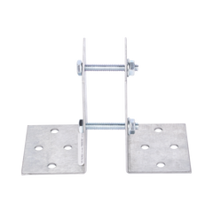 Base Multiposición para postes de paso o esquina en cercos electricos 100% Acero galvanizado.