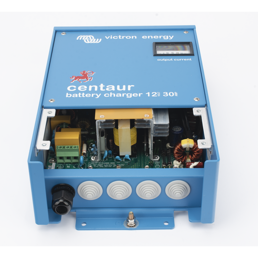 Cargador de Batería Centaur / Tecnología de Alta Frecuencia / Modelos 12-24 VDC / Carga 3 Etapas / 3 Salidas / Protección IP21