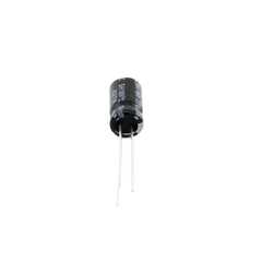 Capacitor Electrolítico en Aluminio, Radial de 220 µFd, 16 Vcc, 105 °C, 6.3 x 11 mm.