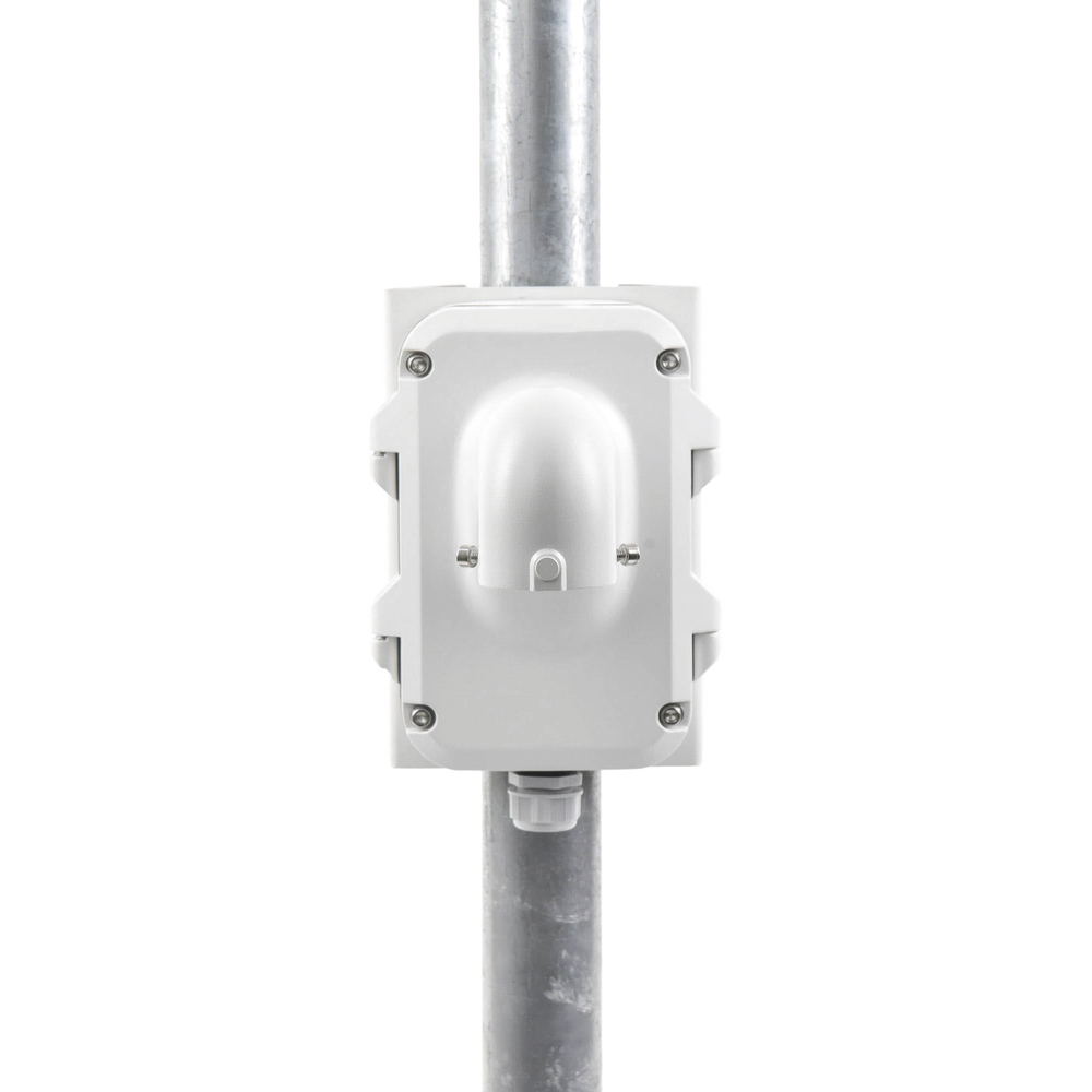 Montaje de Poste para Domos Hikvision / Color Blanco / Uso en Exterior