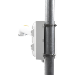 Montaje de Poste para Domos Hikvision / Color Blanco / Uso en Exterior
