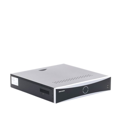 NVR 12 Megapixel (4K) / 32 Canales IP / Reconocimiento Facial / AcuSense (Evita Falsas Alarmas) / 8 Bahías de Disco Duro /  2 HDMI en 4K / Alarmas I/O