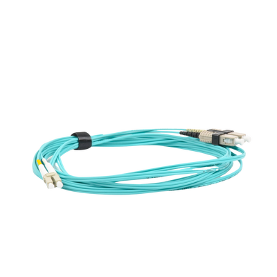 Jumper de Fibra Óptica Multimodo 50/125 XGLO OM3, LC-SC Duplex, OFNR, Color Aqua, 5 Metros