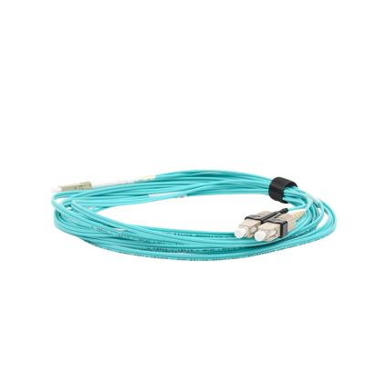 Jumper de Fibra Óptica Multimodo 50/125 XGLO OM3, LC-SC Duplex, OFNR, Color Aqua, 5 Metros