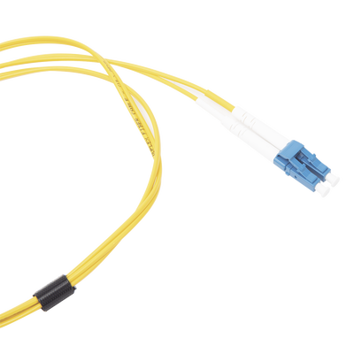Jumper de Fibra Óptica Monomodo (OS2), XGLO, Riser, LC/UPC-LC/UPC Duplex, OFNR, Color Amarillo, 1 Metro