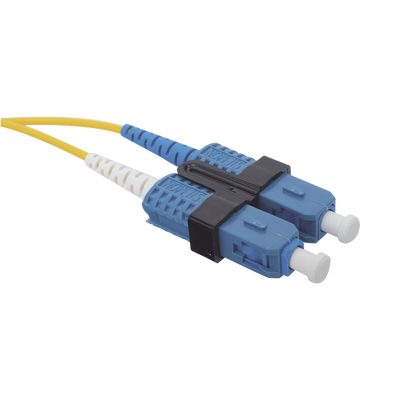 Jumper de Fibra Óptica Monomodo (OS2), XGLO, LC/UPC-SC/UPC Duplex, OFNR, Color Amarillo, 5 Metros
