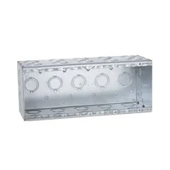 Caja Multigang de 5 Gangs/ Profundidad de 3-1/2 Pulgadas (8.89 cm)/ 29 Entradas de 1/2 - 3/4.