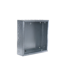 Caja Extra Grande 15"x15"x 4"/ Profundidad 4"/Entradas Laterales - Finales 4 Entradas de 1/2"- 3/4", 2 Entradas de 3/4" - 1" y 2 Entradas de 1"- 1 1/4"/ Incluye tapa / Incluye tapa.