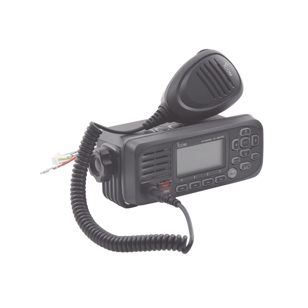 Radio Marina VHF / 25W Potencia TX / IPX7 Submersible 1m 30min / Display Full Dot-Matrix / Receptor DSC Clase D Dedicado / Micrófono HM-237B / NMEA 0183 / AquaQuake / Hecho en Japón