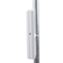 Estación Base 2x2 MIMO airMAX LiteAP AC hasta 450 Mbps, 5 GHz (5150 - 5875 MHz) con antena integrada de 16 dBi y cobertura de 120 grados
